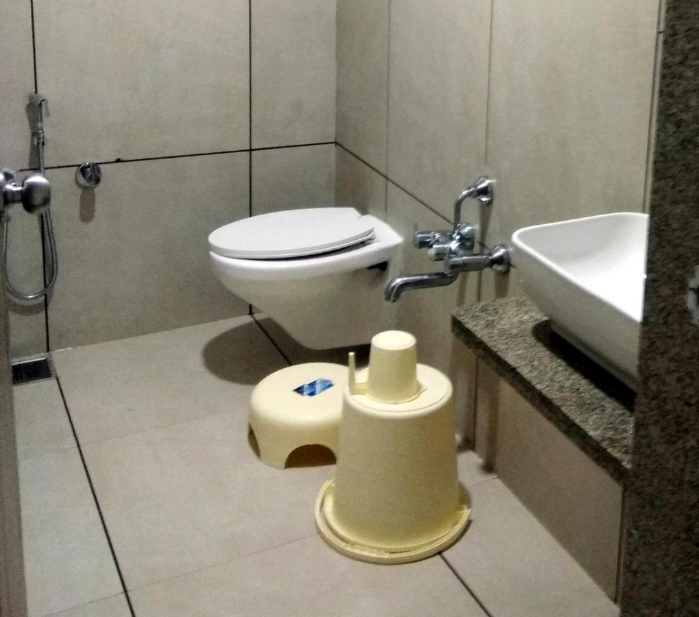 Hotel Milan Ahmedabad Exterior foto